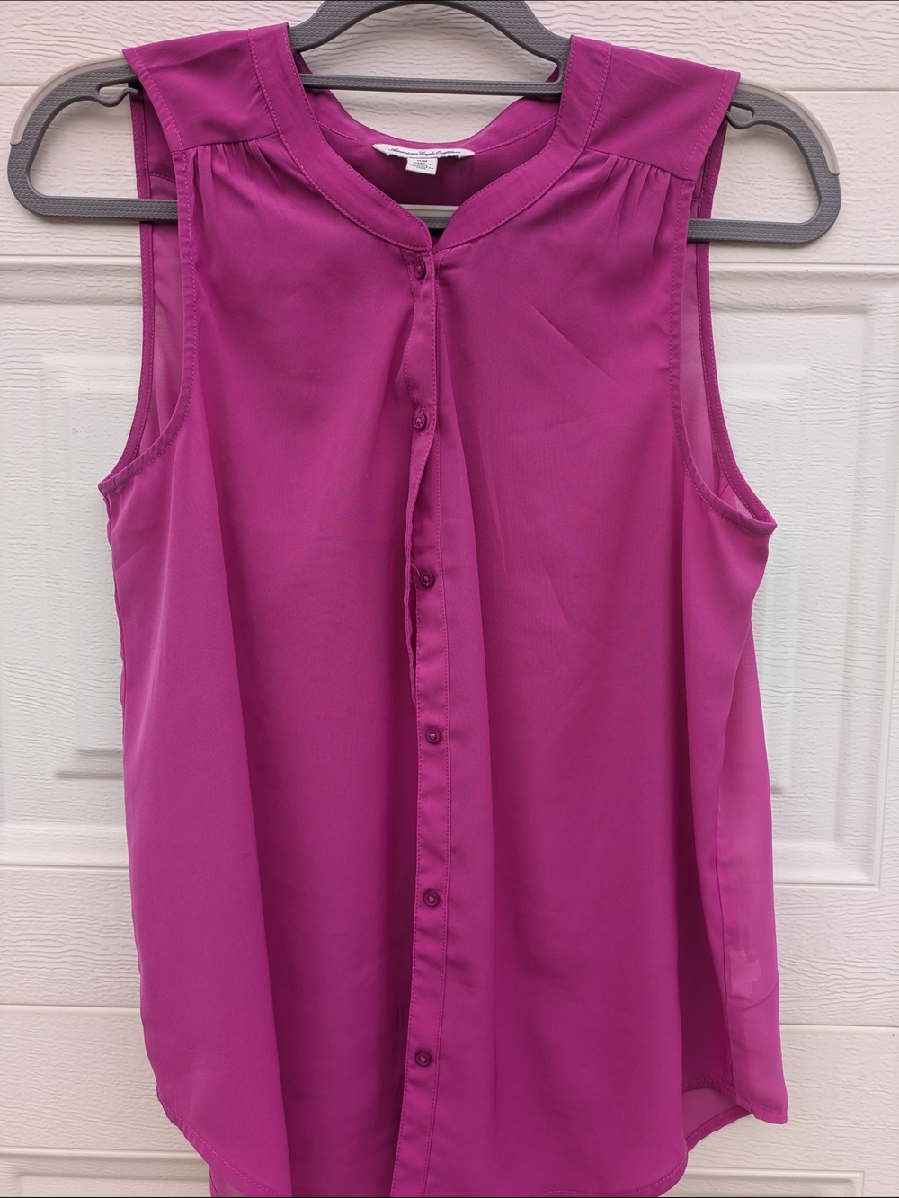 American Eagle Outfitters Sleeveless Button-Front Blouse - Magenta, Size Medium